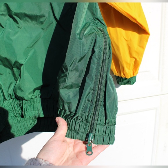 Green Bay Packer NFL Pro Line Windbreaker - Picture 7 of 11